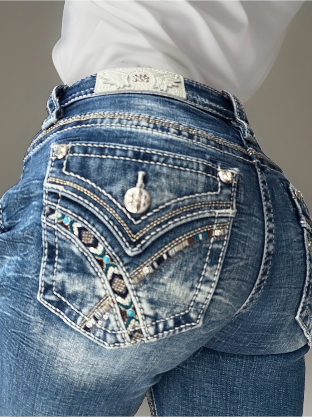 Miss Me Blue Jeans size 30 y2k Mid Rise Boot Embellished Embroidered Blue Bling